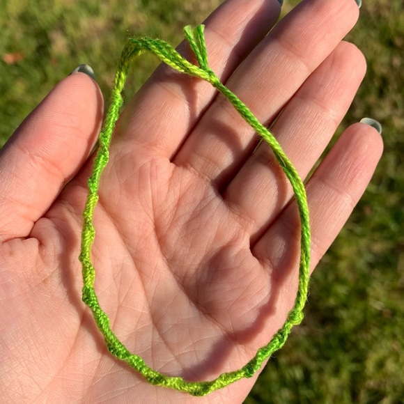 3 Woven Friendship Bracelets (Green) - Picture 5 of 8
